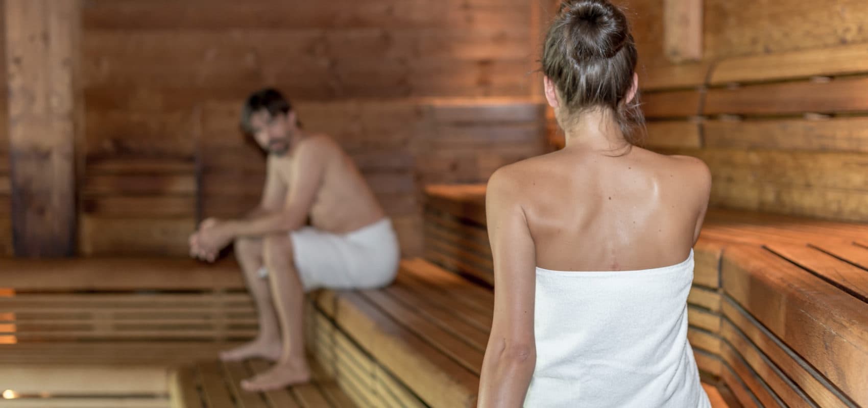 Schwitzen in der Sauna des AQUA DOME Tirol Therme Längenfeld