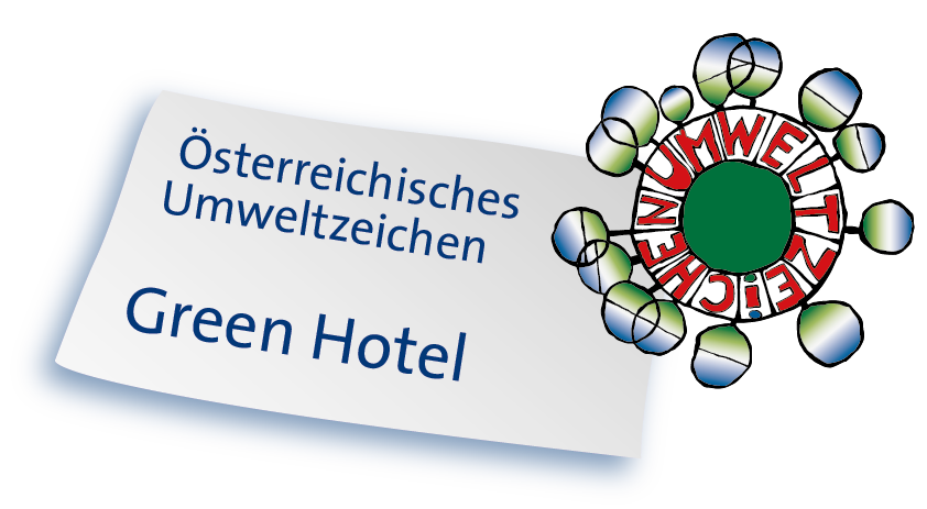 Ein Etikett mit dem Text Österreichisches Umweltzeichen Green Hotel neben dem Logo des Österreichischen Umweltzeichens mit dem Wort UMWELTZEICHEN in einem kreisförmigen Design.