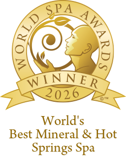Auszeichnungsabzeichen der World Spa Awards 2026 für das weltweit beste Mineral- und Thermalbad.